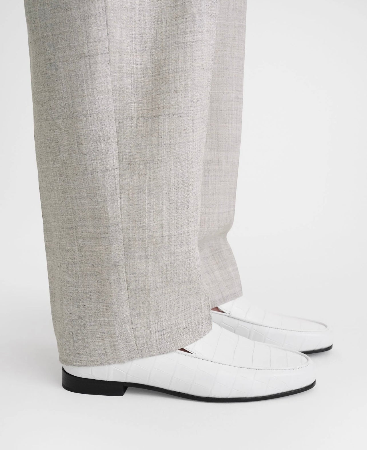 The Croco Oval Loafer white – The Line
